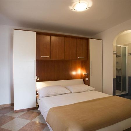 Apartments Gudelj Трогир Экстерьер фото