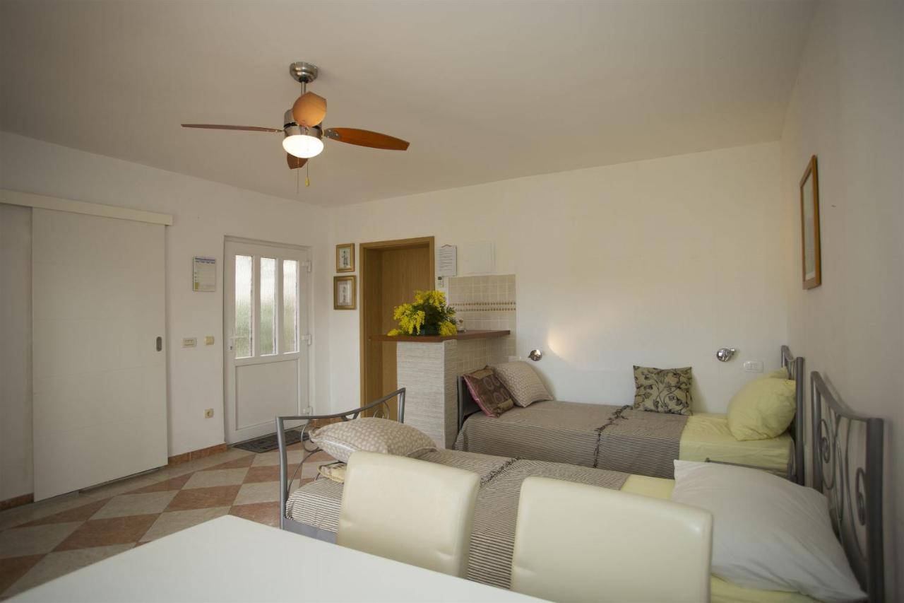 Apartments Gudelj Трогир Экстерьер фото