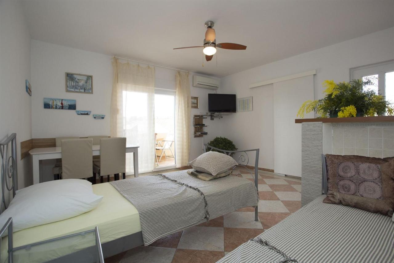 Apartments Gudelj Трогир Экстерьер фото