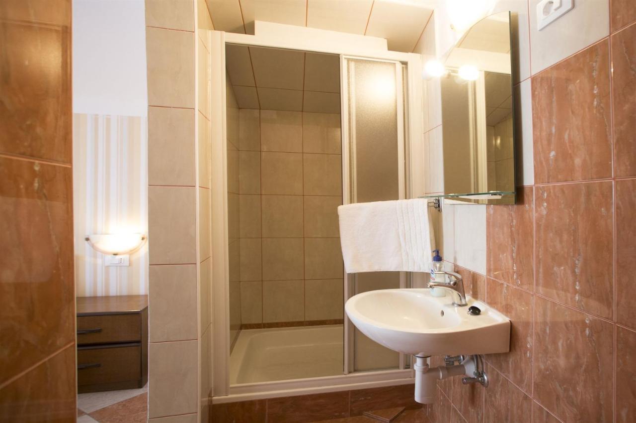 Apartments Gudelj Трогир Экстерьер фото