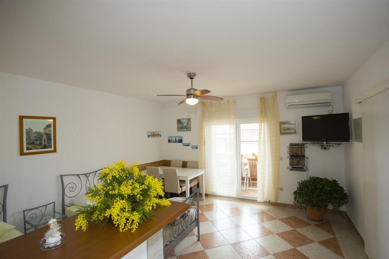Apartments Gudelj Трогир Экстерьер фото