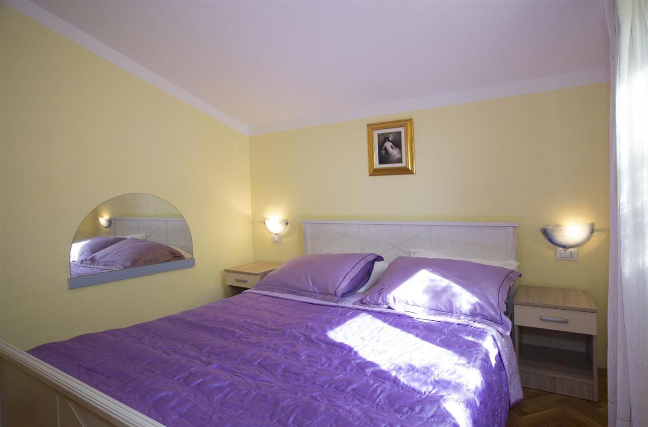 Apartments Gudelj Трогир Экстерьер фото