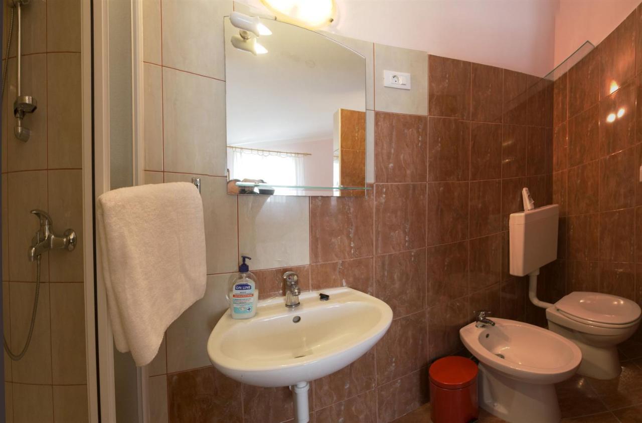 Apartments Gudelj Трогир Экстерьер фото