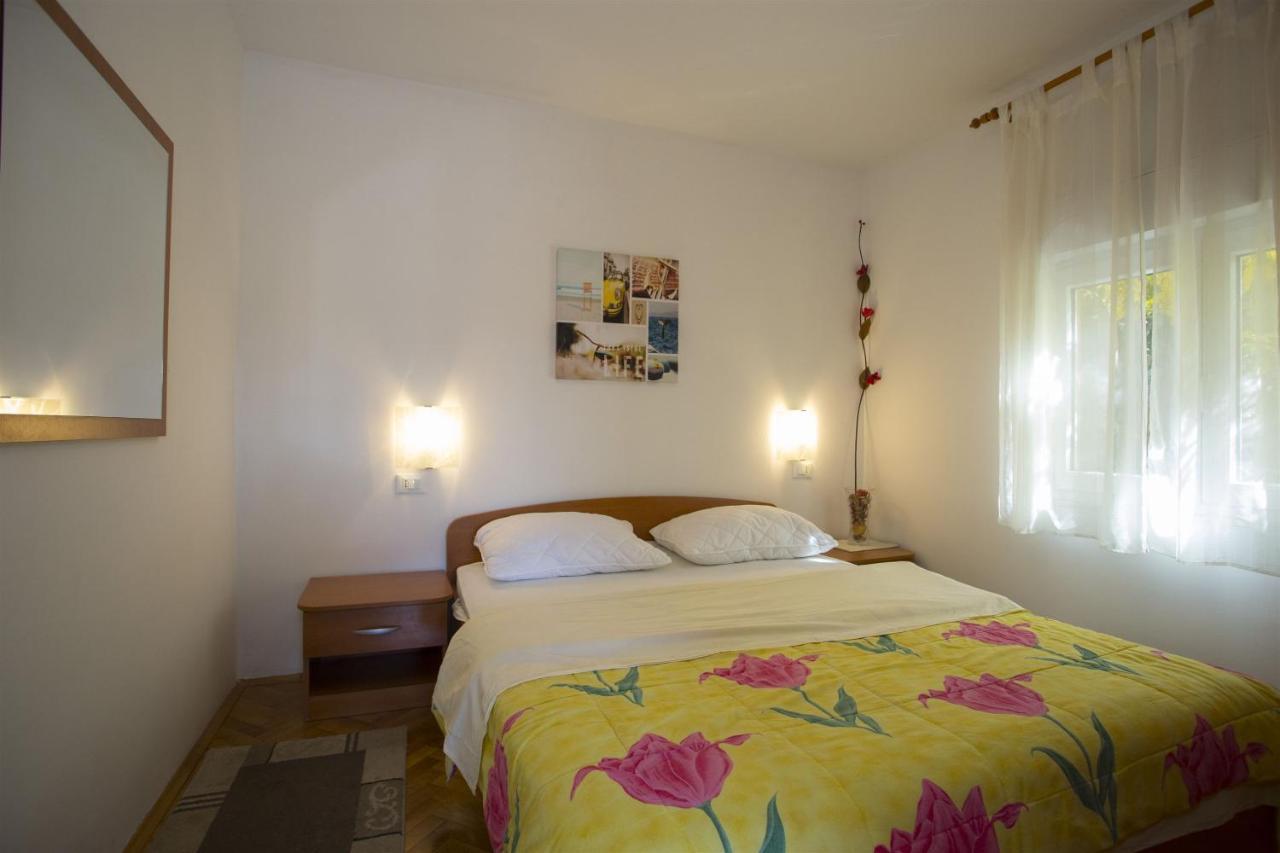 Apartments Gudelj Трогир Экстерьер фото