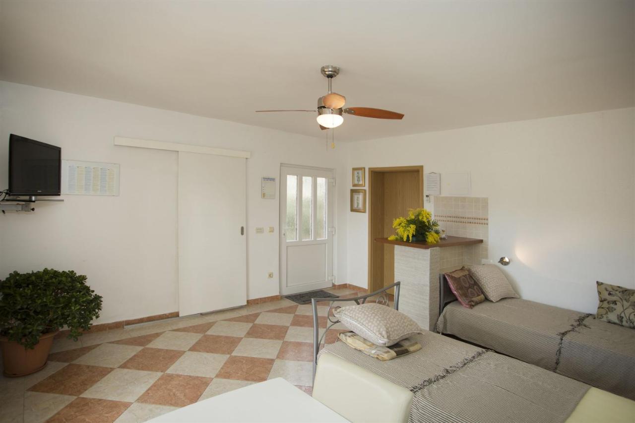 Apartments Gudelj Трогир Экстерьер фото
